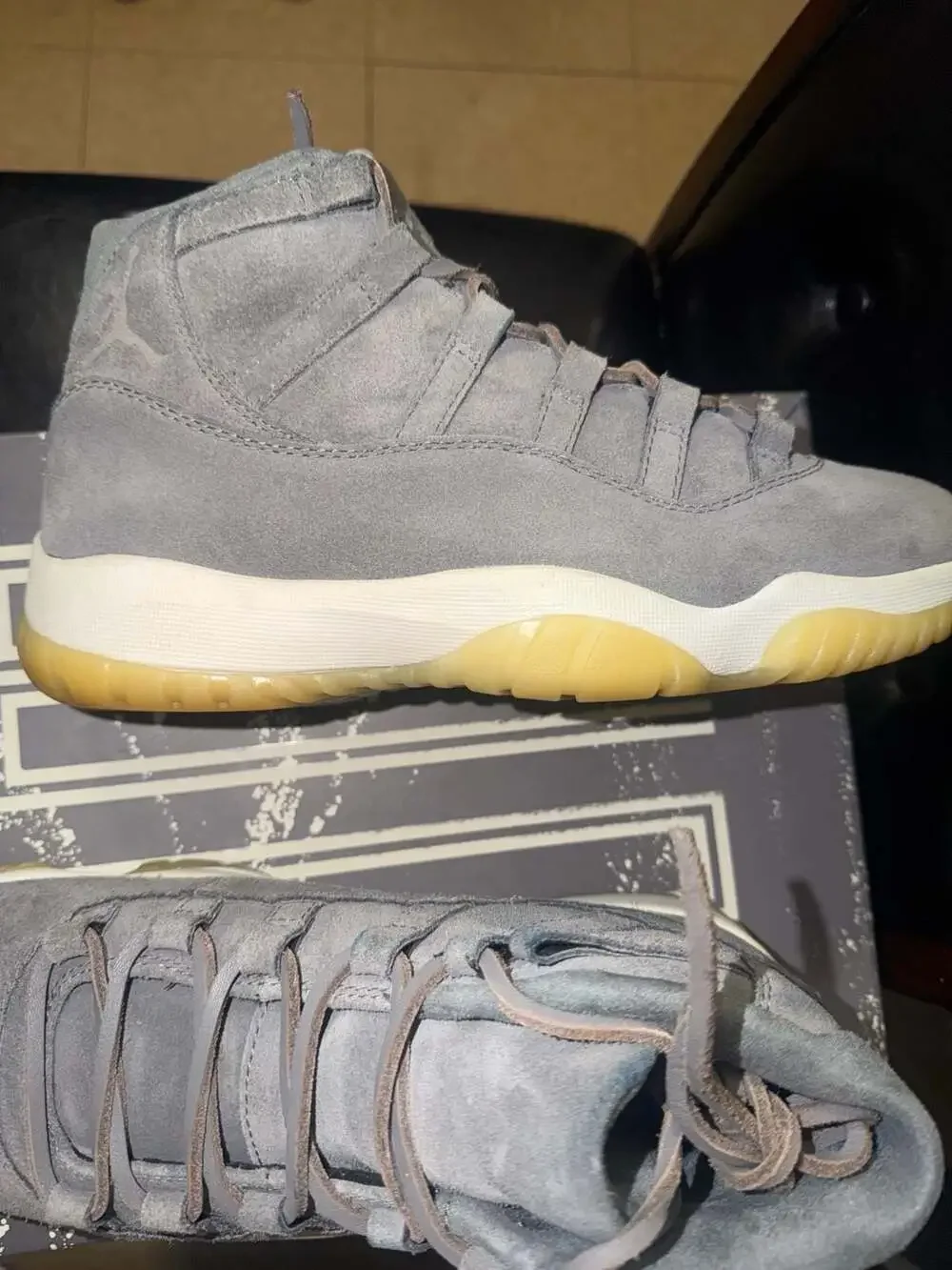 Air Jordan 11 Retro Premium Grey Suede Size 10 914433-003 VERY RARE SIZE